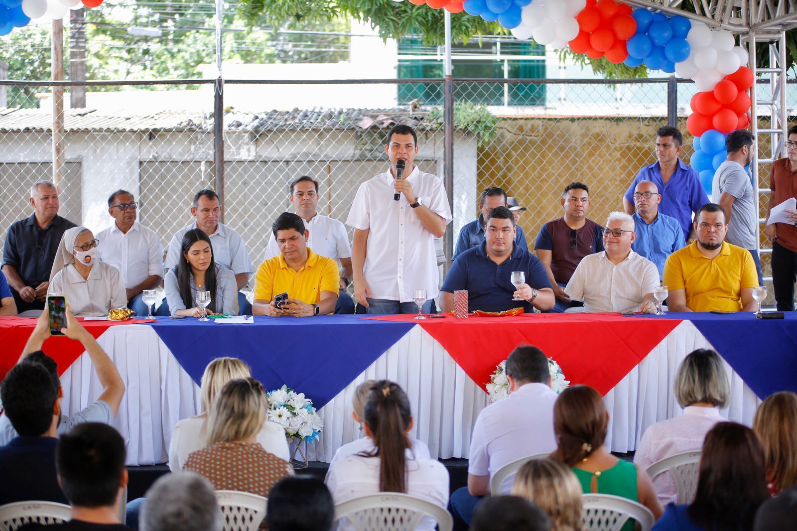 Bi Garcia dá ordem de serviço para construção do ginásio poliesportivo do Colégio Nossa Senhora do Carmo com emenda do Deputado Federal Saullo Vianna